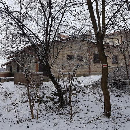 Old Stone Villa Obarok Buitenkant foto